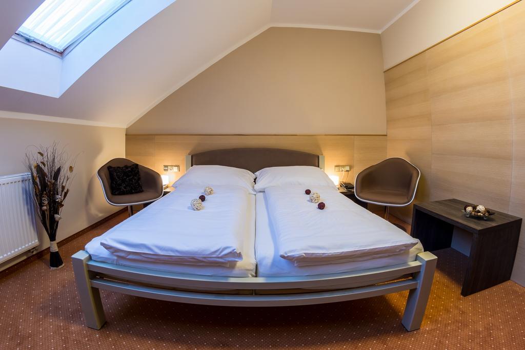 Hotel Luznice Plana nad Luznici Room photo